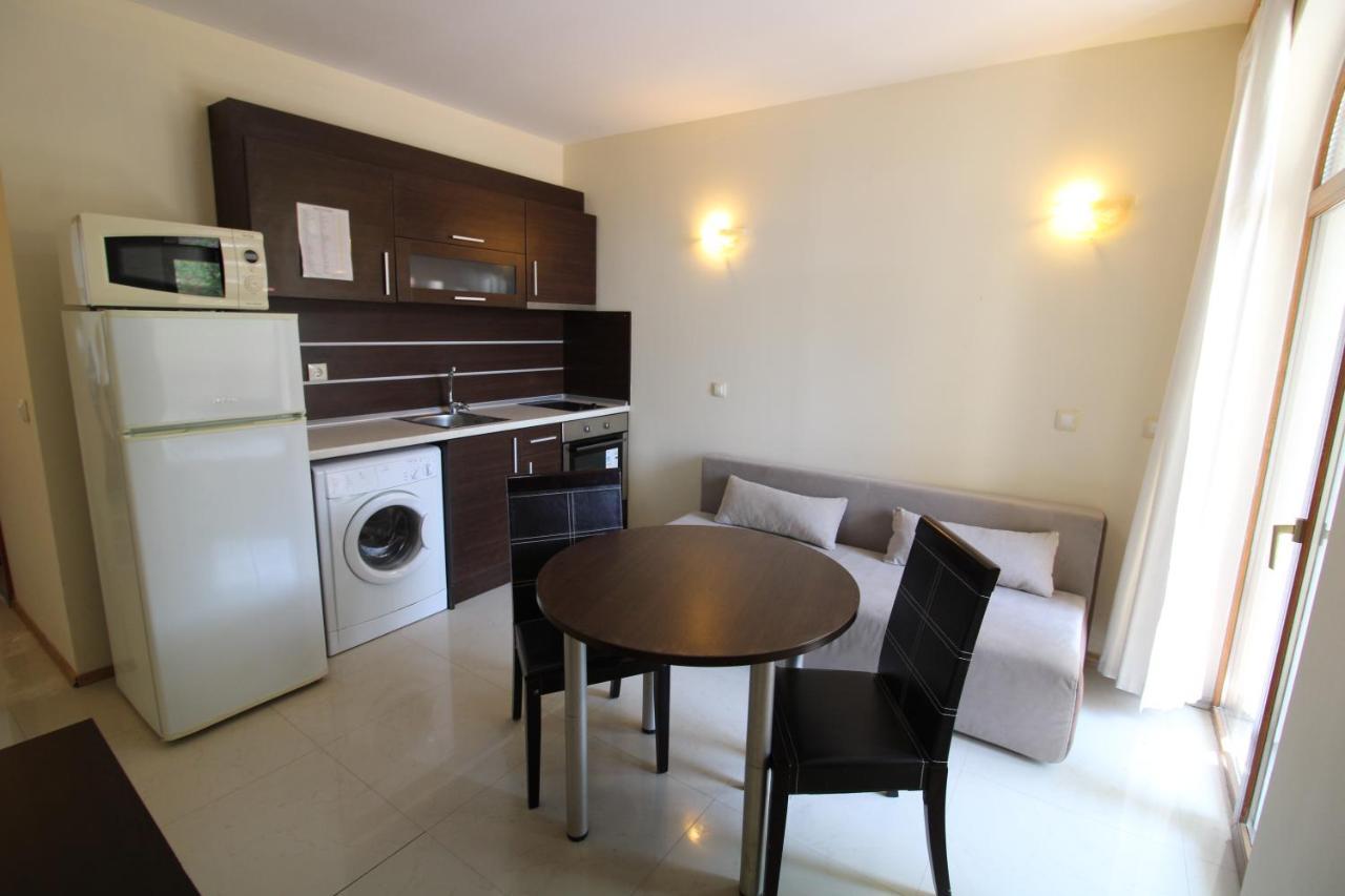 Menada Green Hills Apartments Sozopol Esterno foto