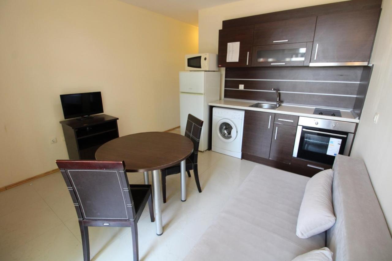 Menada Green Hills Apartments Sozopol Esterno foto