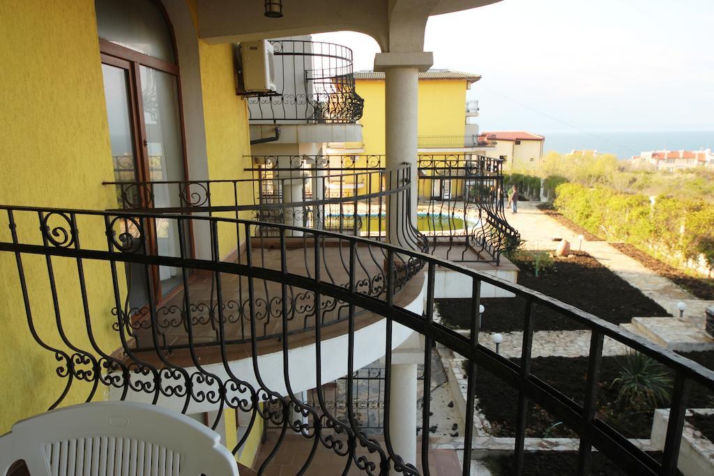 Menada Green Hills Apartments Sozopol Esterno foto