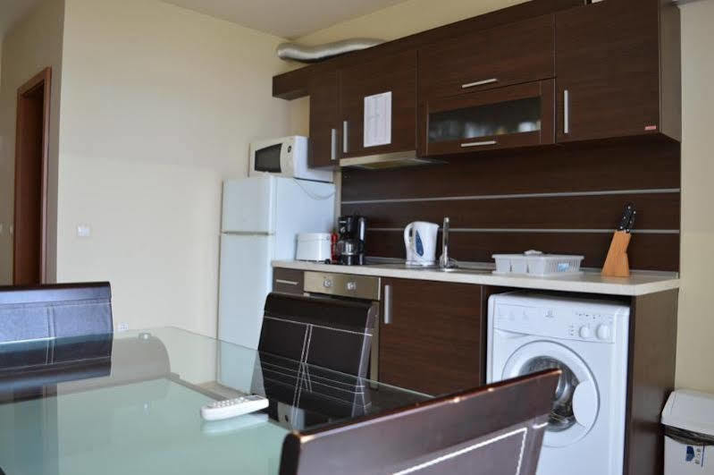 Menada Green Hills Apartments Sozopol Esterno foto