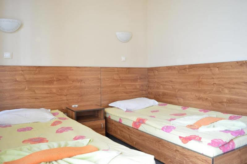 Menada Green Hills Apartments Sozopol Esterno foto