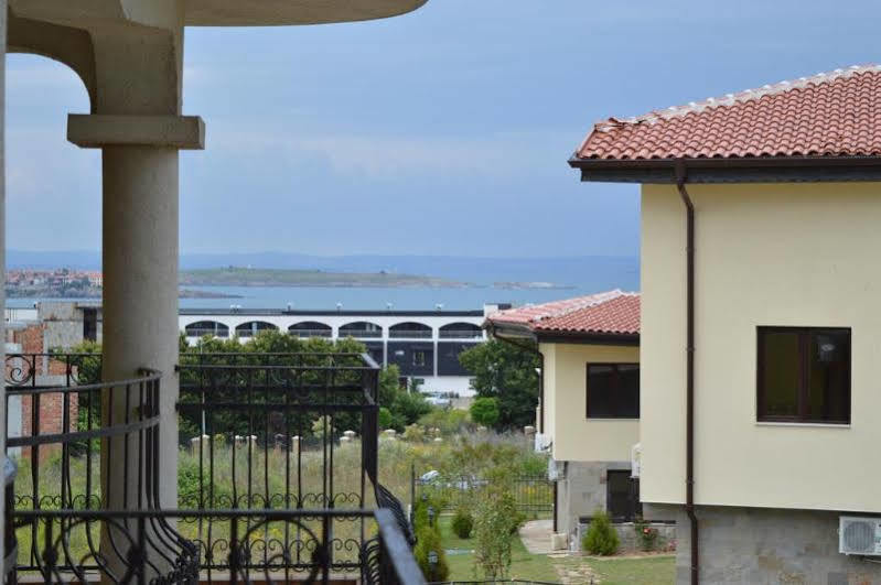 Menada Green Hills Apartments Sozopol Esterno foto