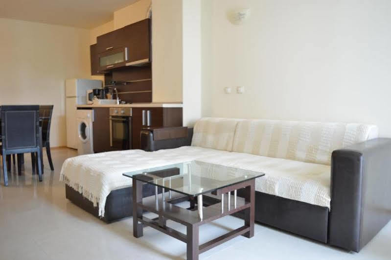 Menada Green Hills Apartments Sozopol Esterno foto