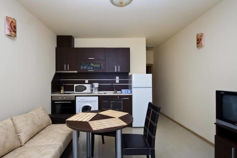 Menada Green Hills Apartments Sozopol Esterno foto