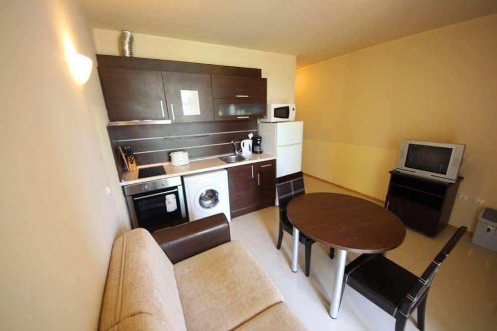 Menada Green Hills Apartments Sozopol Esterno foto