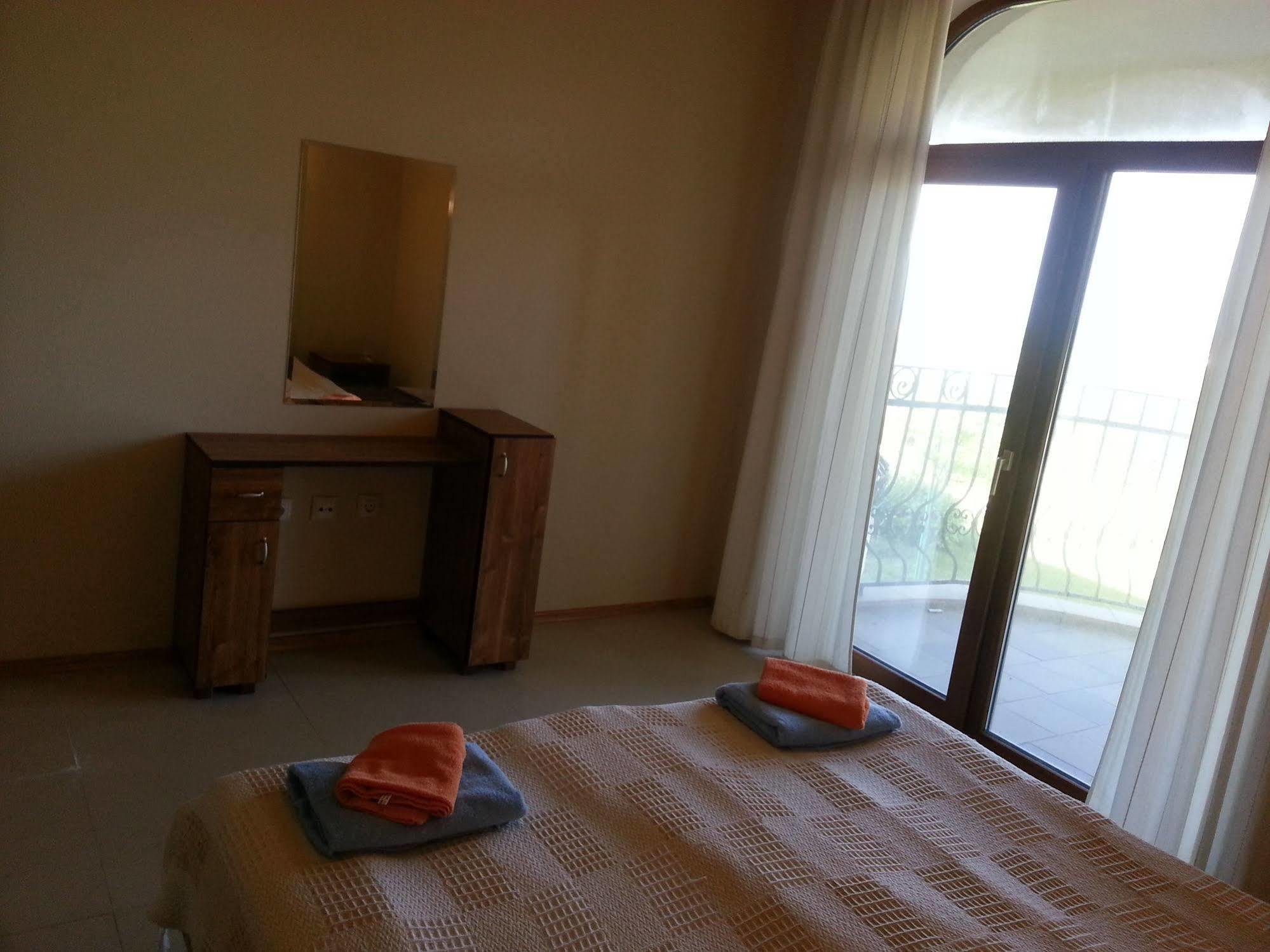 Menada Green Hills Apartments Sozopol Esterno foto